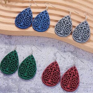 NWT lot of 4 fall color dangle wooden earrings gift